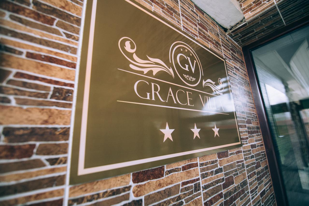 Grace Villa Codru Luaran gambar