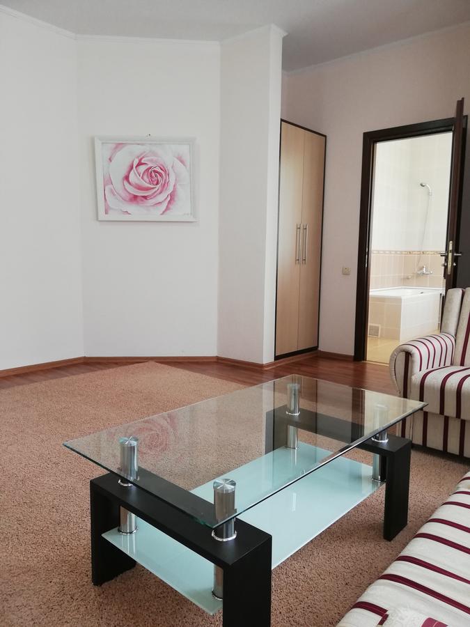 Grace Villa Codru Luaran gambar