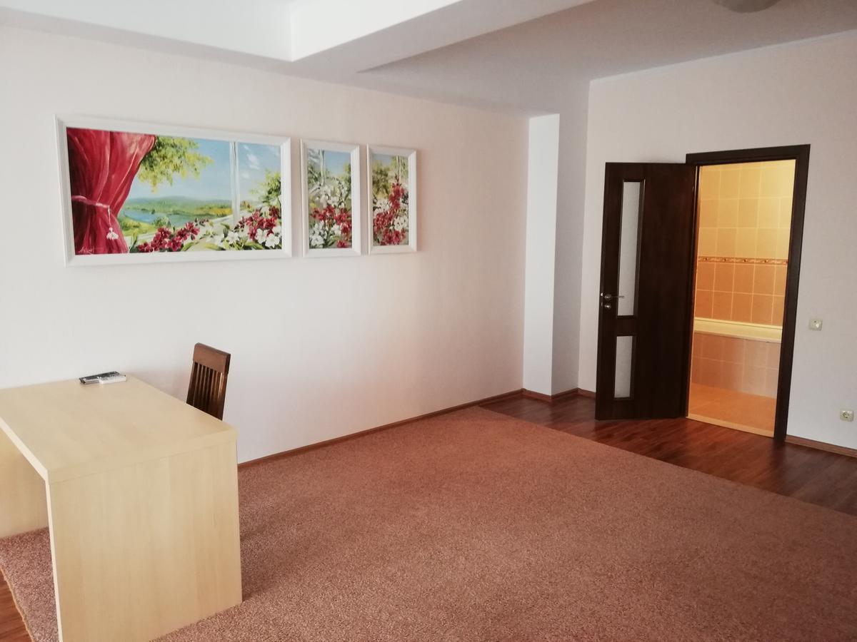 Grace Villa Codru Luaran gambar